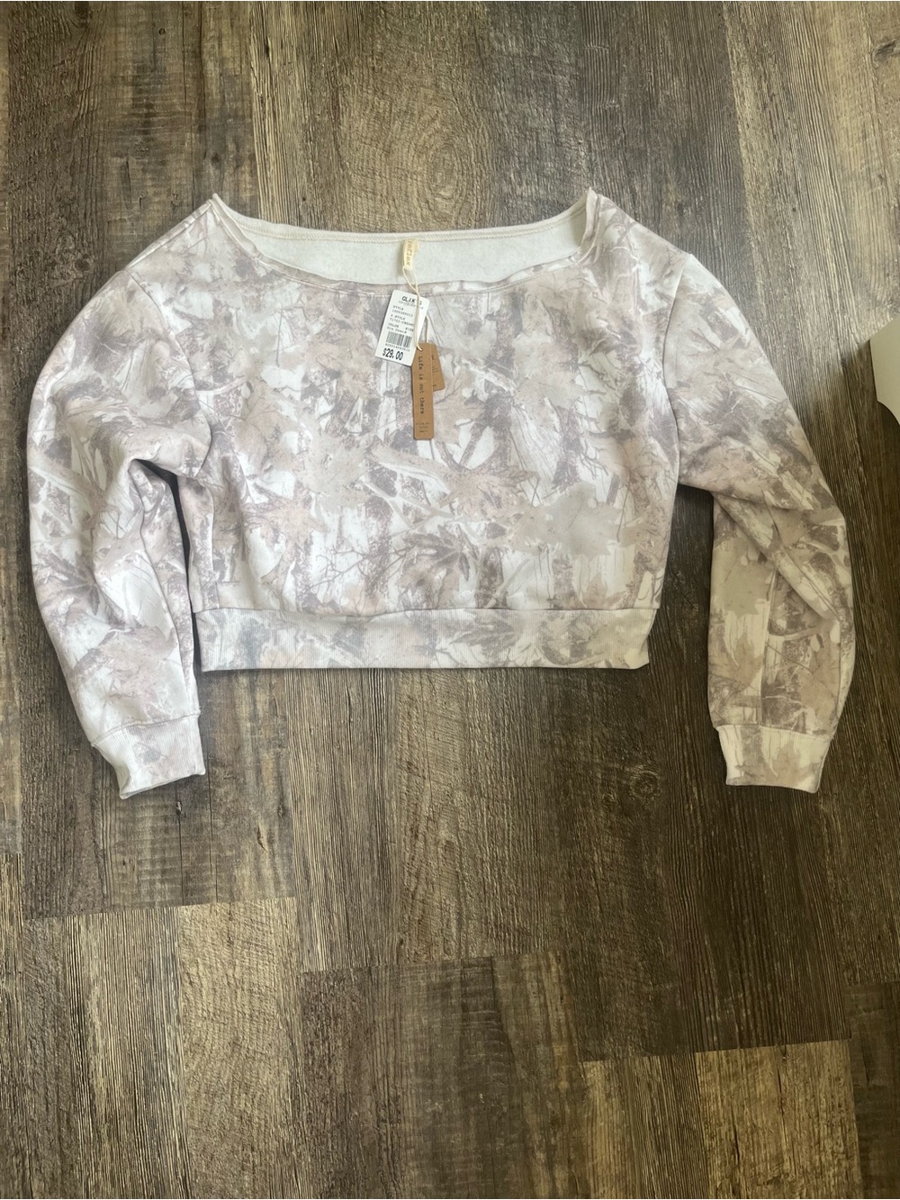 Cropped Long-Sleeve Boatneck Top in Light Mauve Print